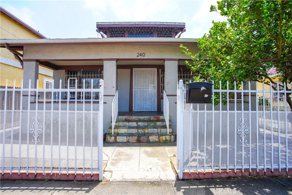 240 E Gage Avenue
