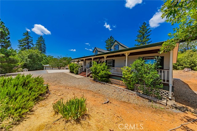 53235 Finegold Creek Court, North Fork CA: https://media.crmls.org/medias/3f927b17-d095-4cb5-9470-c67ad6061d4b.jpg