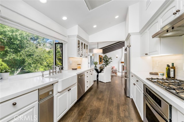 24743 Vantage Point Terrace, Malibu CA: https://media.crmls.org/medias/3f92bd96-9820-4fcb-89bf-a3d4a5905493.jpg