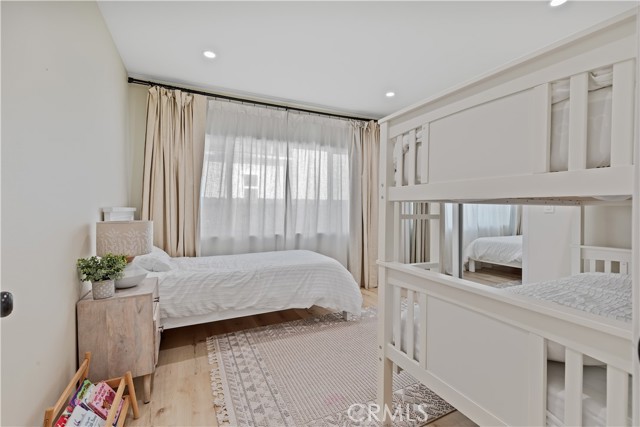 Detail Gallery Image 20 of 47 For 12426 Idaho Ave, Los Angeles,  CA 90025 - 3 Beds | 3 Baths