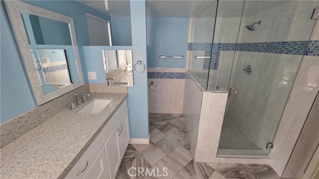 Detail Gallery Image 15 of 24 For 10126 Vanalden, Northridge,  CA 91324 - 4 Beds | 3 Baths