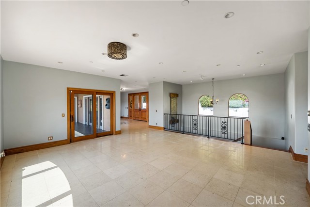 24410 Mulholland, Calabasas CA: https://media.crmls.org/medias/3f937d07-5a7e-4c85-ad65-6bb187f5d99f.jpg