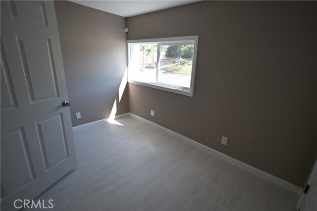 Detail Gallery Image 11 of 13 For 305 Civic Center Dr, Vista,  CA 92084 - 3 Beds | 2 Baths