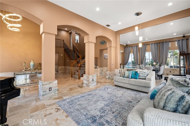 Detail Gallery Image 10 of 71 For 18936 Summerleaf Ln, Riverside,  CA 92504 - 4 Beds | 3/1 Baths