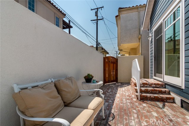 Detail Gallery Image 24 of 33 For 162 Pomona Ave, Long Beach,  CA 90803 - 2 Beds | 2 Baths