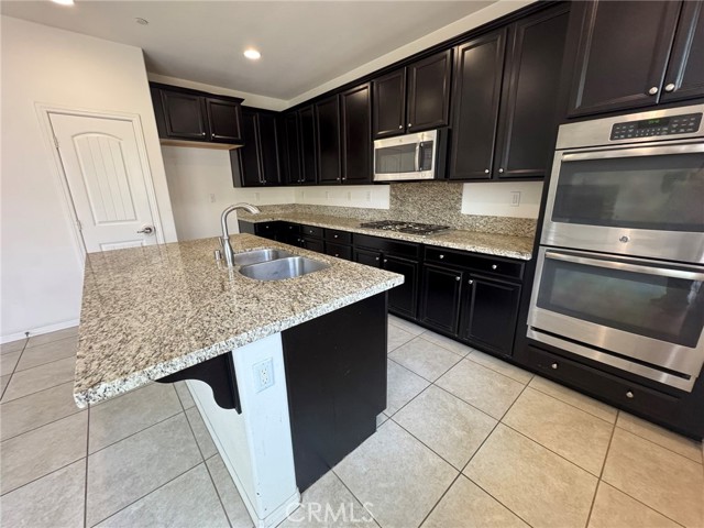 Detail Gallery Image 5 of 20 For 31540 Rose Sage Way, Murrieta,  CA 92563 - 4 Beds | 2/1 Baths