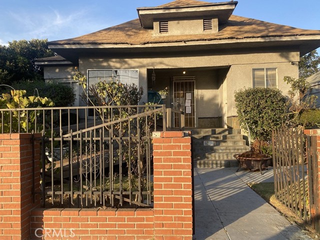 855 E 27th Street, Los Angeles, CA, 90011 855 E 27th Street, Los Angeles, CA, 90011