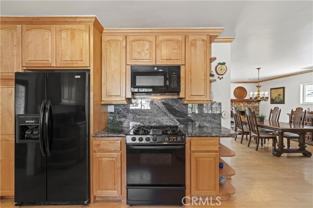 Detail Gallery Image 16 of 53 For 2272 Colmena St, La Canada Flintridge,  CA 91011 - 4 Beds | 2 Baths