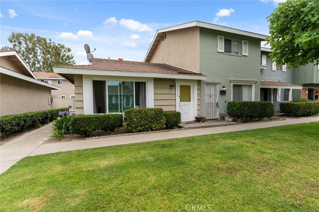 19771 Inverness Lane, Huntington Beach, CA 92646
