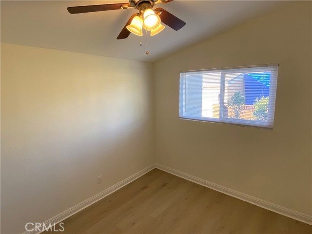 Detail Gallery Image 11 of 21 For 19137 Pleasantdale, Canyon Country,  CA 91351 - 4 Beds | 2 Baths