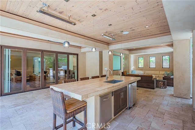 6561 Horseshoe Lane, Huntington Beach CA: https://media.crmls.org/medias/3f9719ff-77a6-4df0-b2b0-fb75decc76df.jpg