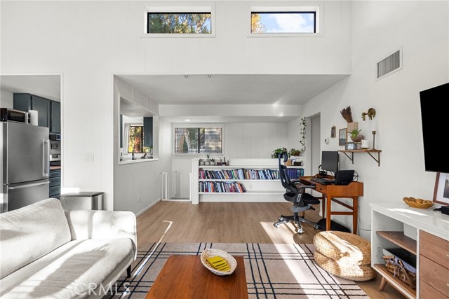 Detail Gallery Image 25 of 33 For 6475 Twin Circle Ln #3,  Simi Valley,  CA 93063 - 2 Beds | 2 Baths