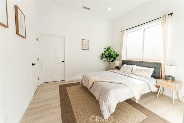 5745 1st Master Suite 2