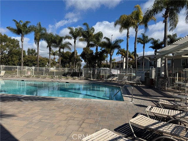 16826 Pembrook Lane, Huntington Beach CA: https://media.crmls.org/medias/3f98d8fb-582d-4d26-acfc-a5511011eed7.jpg