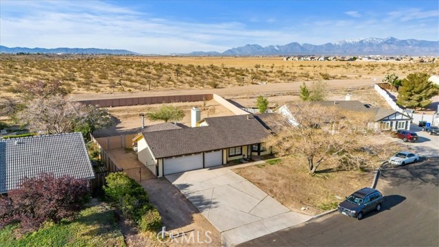 12963 Birch Glen Court, Victorville CA: https://media.crmls.org/medias/3f995a2b-6792-47c3-b379-6612a658392b.jpg