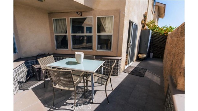 Detail Gallery Image 11 of 11 For 423 E Providencia, Burbank,  CA 91501 - 2 Beds | 3 Baths