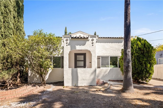 Detail Gallery Image 1 of 19 For 1379 E Elizabeth St, Pasadena,  CA 91104 - 2 Beds | 1 Baths