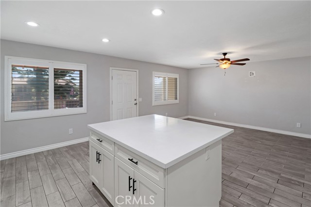 Detail Gallery Image 9 of 32 For 12420 Mount Vernon, Grand Terrace,  CA 92313 - 3 Beds | 2 Baths