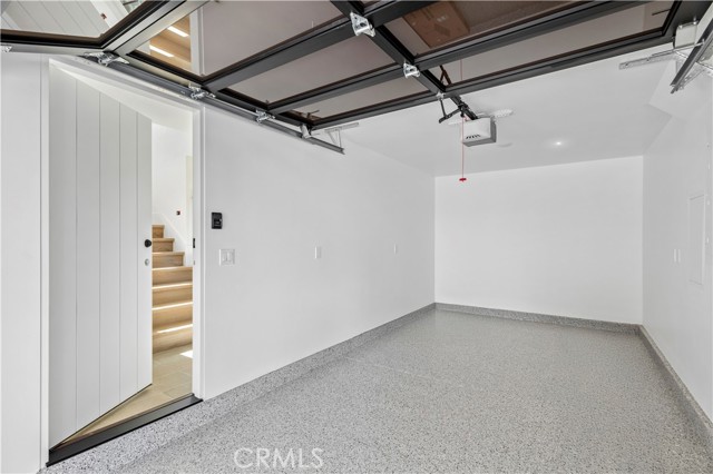 Detail Gallery Image 19 of 20 For 700 1/2 Iris, Corona Del Mar,  CA 92625 - 2 Beds | 2/1 Baths