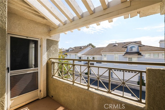 Detail Gallery Image 17 of 22 For 2225 Indigo Hills Dr #3,  Corona,  CA 92879 - 3 Beds | 2/1 Baths