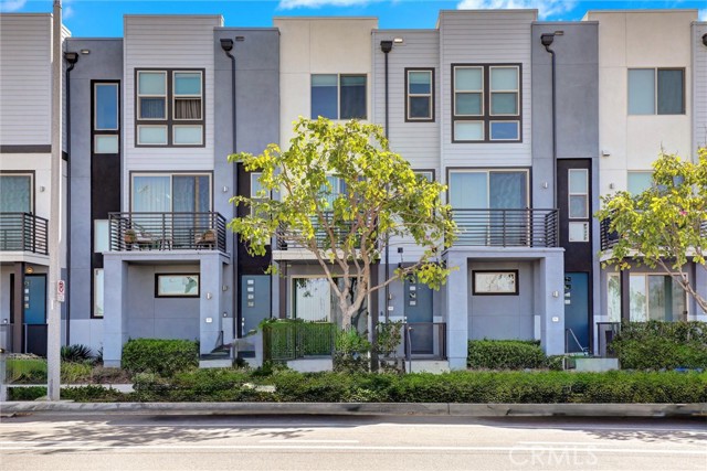 Front Image Thumbnail for CRSR26057379