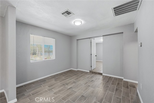 Detail Gallery Image 10 of 30 For 7791 Eucalyptus, Highland,  CA 92346 - 2 Beds | 1 Baths