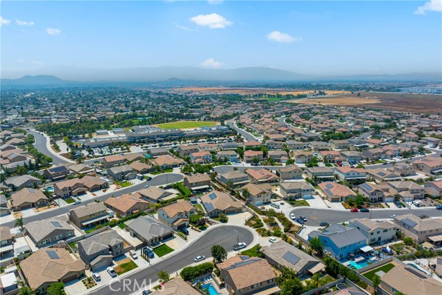 11484 Corte Cuyama, Jurupa Valley CA: https://media.crmls.org/medias/3f9b024e-fccf-4c51-ae81-8056f5e8ef6e.jpg