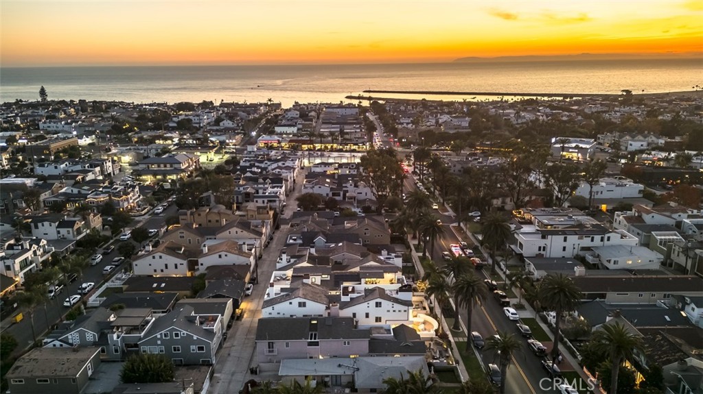 https://media.crmls.org/medias/3f9c7275-a645-4693-ac5d-8b2075cb921d.jpg?preset=X-Large