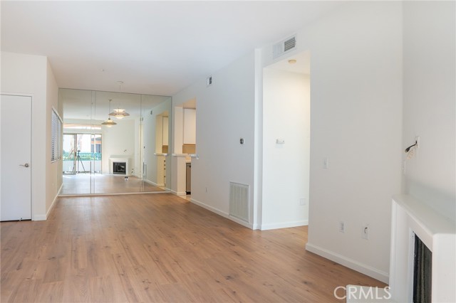 Detail Gallery Image 29 of 44 For 188 Villa Point Drive, Newport Beach,  CA 92660 - 1 Beds | 1 Baths