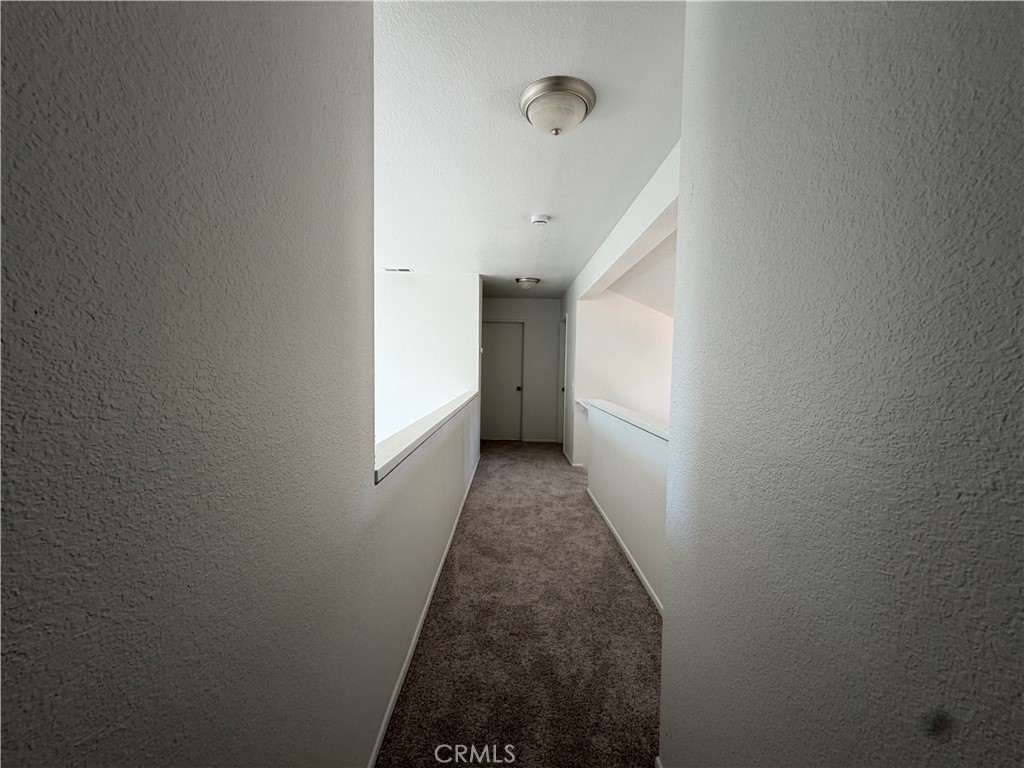 https://media.crmls.org/medias/3f9ce005-96a6-40db-b632-a6acfd18c7a8.jpg?preset=X-Large