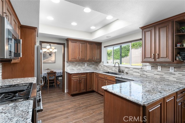Detail Gallery Image 10 of 48 For 10664 Finch Ave, Rancho Cucamonga,  CA 91737 - 4 Beds | 2/1 Baths