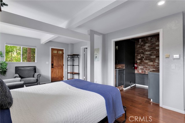 825 Grass Valley Road, Lake Arrowhead CA: https://media.crmls.org/medias/3f9db97f-7c0c-4601-94ec-81d07411395d.jpg