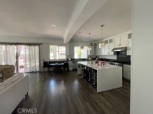 Detail Gallery Image 9 of 15 For 1717 Oakdale St, Pasadena,  CA 91106 - 4 Beds | 5 Baths