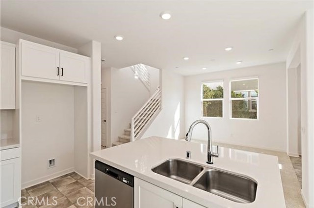 Detail Gallery Image 16 of 34 For 3962 Lavine Way #111,  Corona,  CA 92883 - 3 Beds | 2/1 Baths