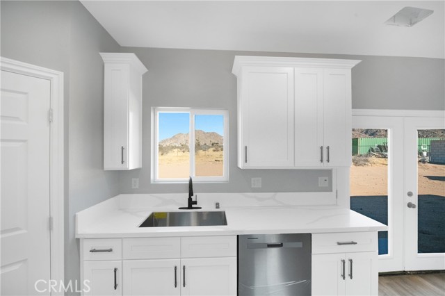 Detail Gallery Image 7 of 35 For 23650 Pala Ln, Apple Valley,  CA 92307 - 4 Beds | 2 Baths