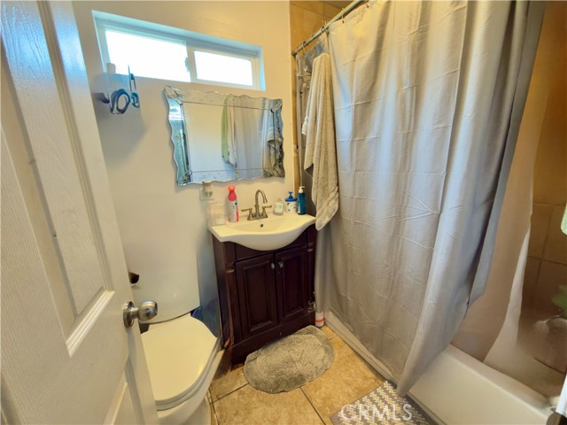 Detail Gallery Image 11 of 14 For 4061 W 101st, Inglewood,  CA 90304 - 3 Beds | 2 Baths