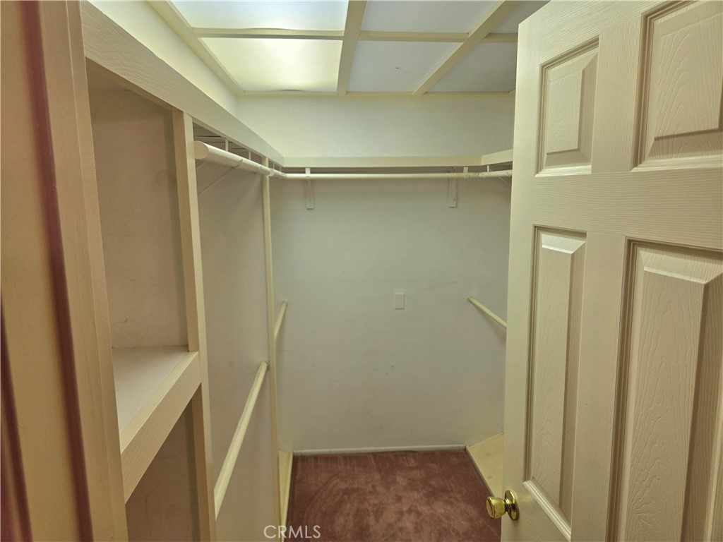 https://media.crmls.org/medias/3fa10c4a-bebd-4f57-afd2-7d4c532ff3ad.jpg?preset=X-Large