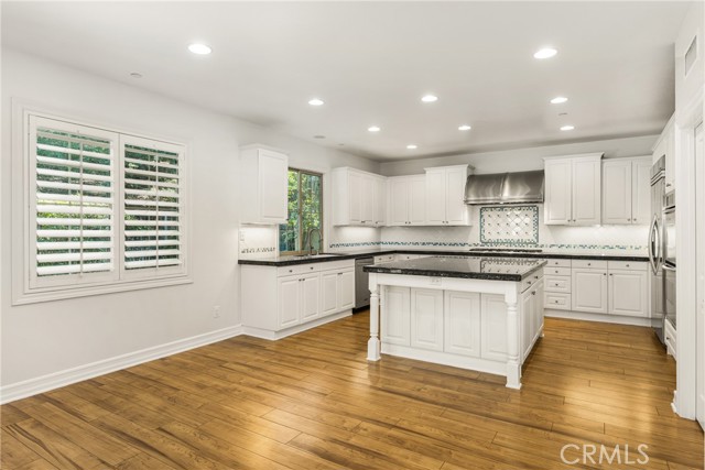 Detail Gallery Image 10 of 52 For 38 via Cartama, San Clemente,  CA 92673 - 5 Beds | 4/1 Baths