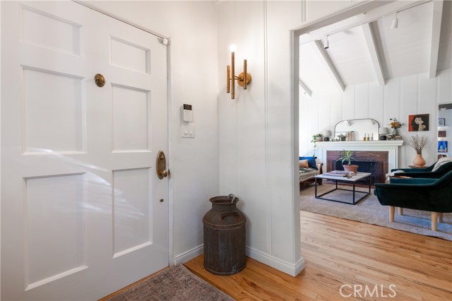 Detail Gallery Image 5 of 44 For 4437 Farmdale, Studio City,  CA 91602 - 3 Beds | 3 Baths