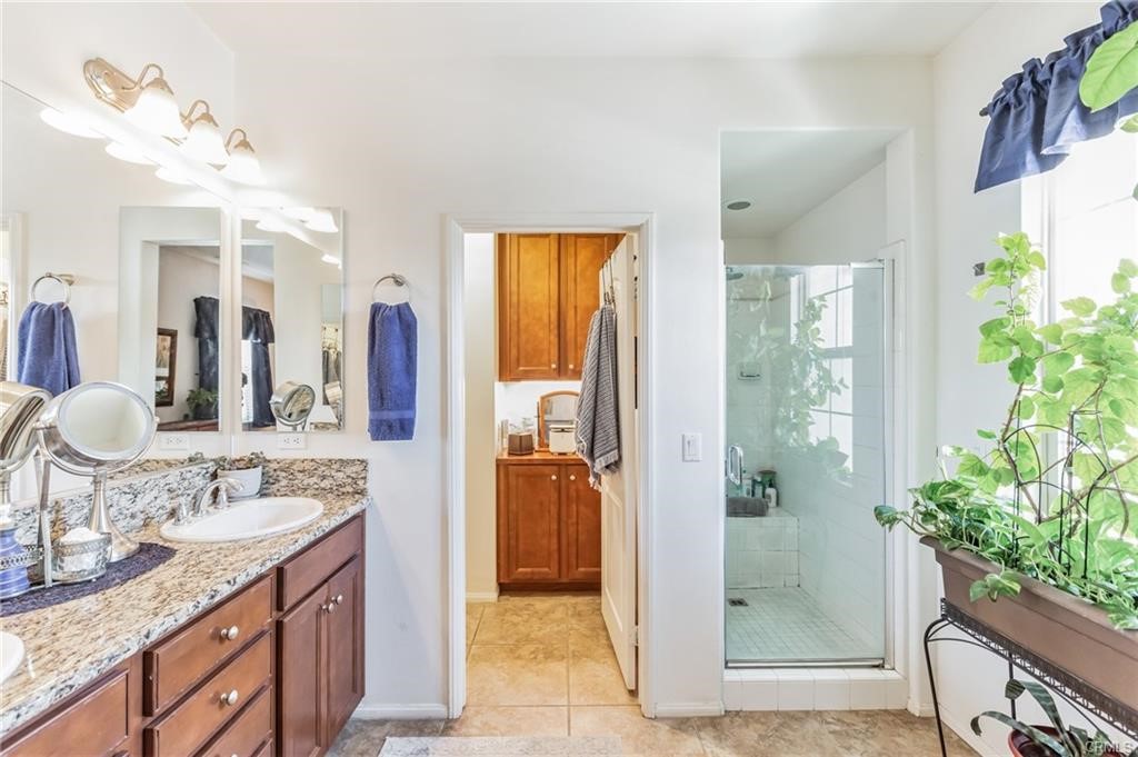 Detail Gallery Image 15 of 23 For 251 Paseo Gregario, Palm Desert,  CA 92211 - 2 Beds | 2/1 Baths