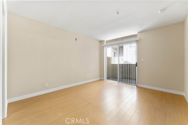 Detail Gallery Image 15 of 23 For 451 S Oakland Ave #4,  Pasadena,  CA 91101 - 2 Beds | 2/1 Baths