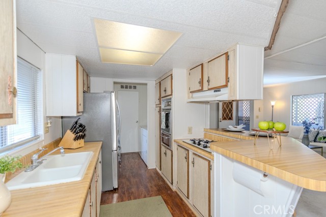 Detail Gallery Image 8 of 32 For 5815 E La Palma Ave #82,  Anaheim Hills,  CA 92807 - 3 Beds | 2 Baths