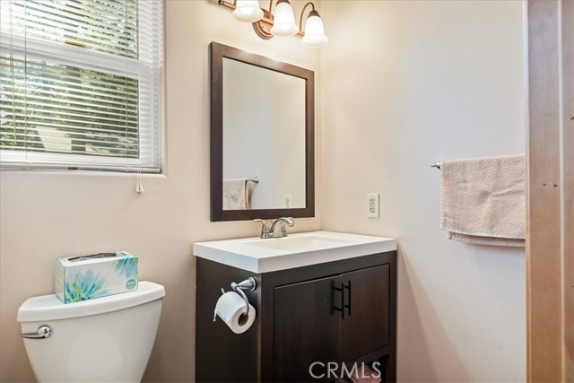 Detail Gallery Image 11 of 25 For 1053 Lausanne Dr, Crestline,  CA 92325 - 3 Beds | 2/1 Baths
