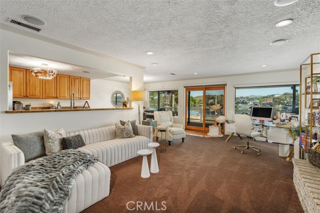 Detail Gallery Image 5 of 51 For 22386 Whirlaway, Canyon Lake,  CA 92587 - 3 Beds | 3 Baths