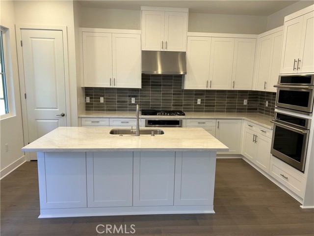 Detail Gallery Image 4 of 26 For 168 Carmine, Irvine,  CA 92618 - 4 Beds | 3 Baths