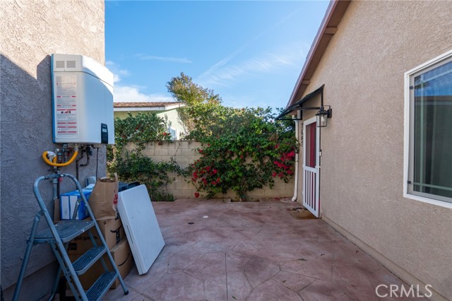 Detail Gallery Image 20 of 21 For 7647 Amestoy Ave, Van Nuys,  CA 91406 - 2 Beds | 2 Baths