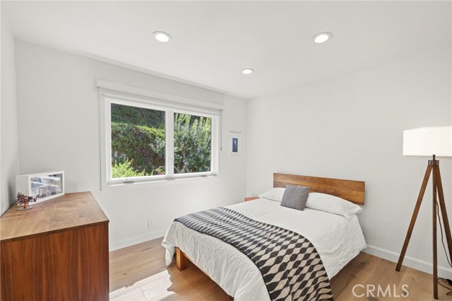 Detail Gallery Image 21 of 41 For 3121 Bern Dr, Laguna Beach,  CA 92651 - 5 Beds | 2/1 Baths
