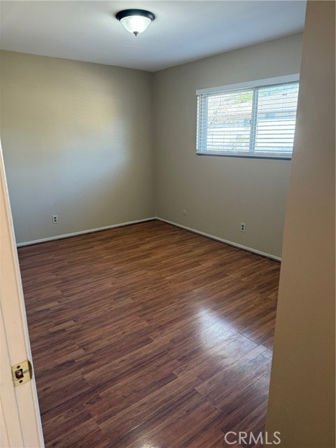 Detail Gallery Image 8 of 10 For 2050 Calle La Sombra #4,  Simi Valley,  CA 93063 - 2 Beds | 1 Baths