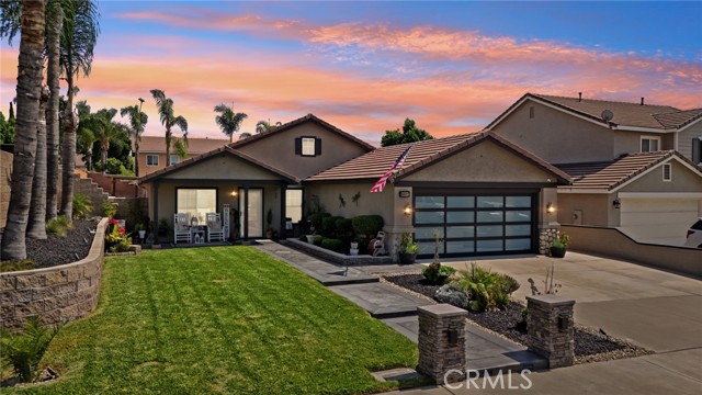 6691 Lindbergh Avenue, Fontana CA: https://media.crmls.org/medias/3faa2794-2958-46d1-aee8-7b5e9dcec7d9.jpg