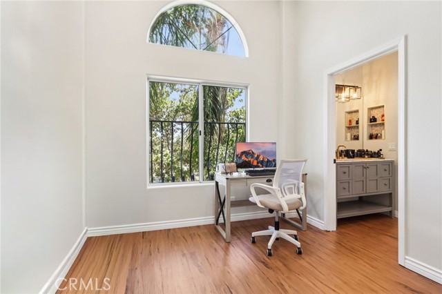 5635 Woodman Avenue, Van Nuys CA: https://media.crmls.org/medias/3faa68ac-86b5-4e3d-8cc4-64deca046c2c.jpg